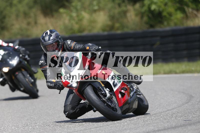 /27 12.06.2025 Ducati Schweiz Trackday Warmup  ADR/gelb-jeaune/9